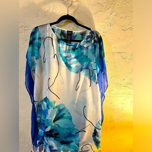 Chico’s Travelers collection-sm/med pullover flowy  top. 3/4 sleeve blue, black